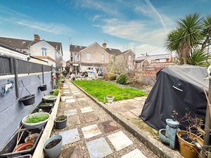 Photo 25- click for photo gallery